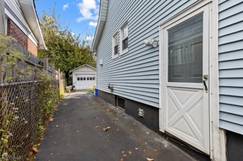 62 Ampere Parkway East Orange NJ 07017