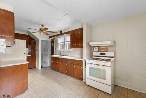 62 Ampere Parkway East Orange NJ 07017