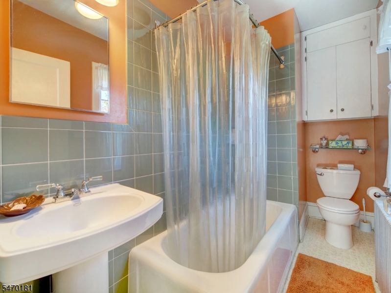 9 Montgomery Avenue Rocky Hill NJ 08553