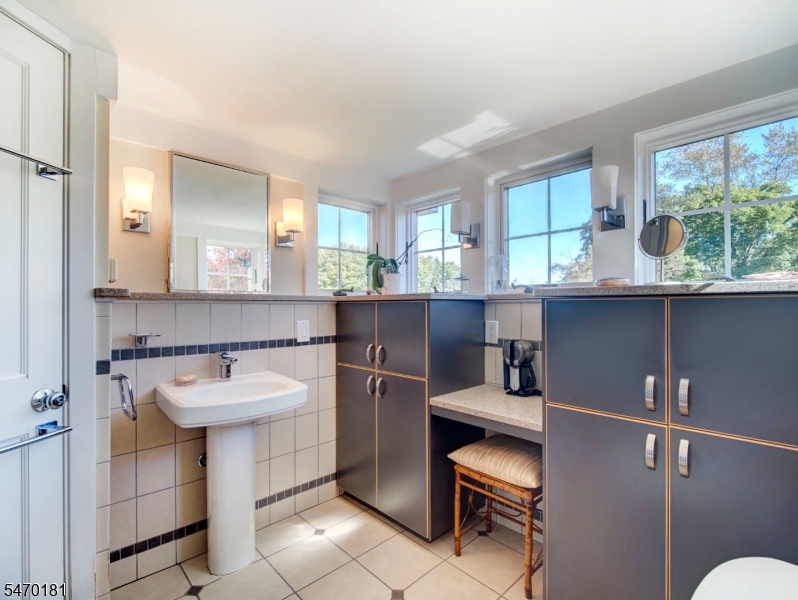 9 Montgomery Avenue Rocky Hill NJ 08553