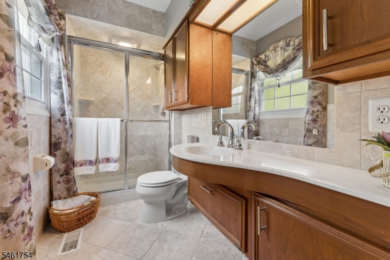 34 Hughes Road Franklin NJ 08873
