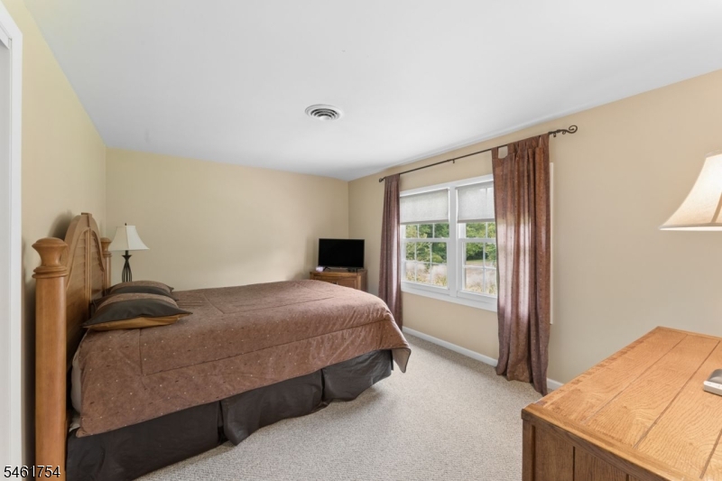 34 Hughes Road Franklin NJ 08873
