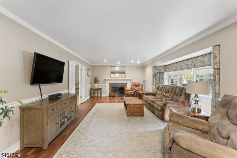 34 Hughes Road Franklin NJ 08873