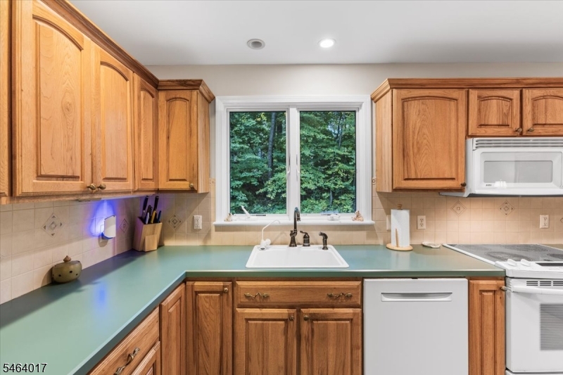 38 Old Coach Road Vernon NJ 07462