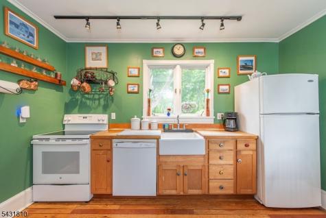 8 Kelly Place Stanhope NJ 07874