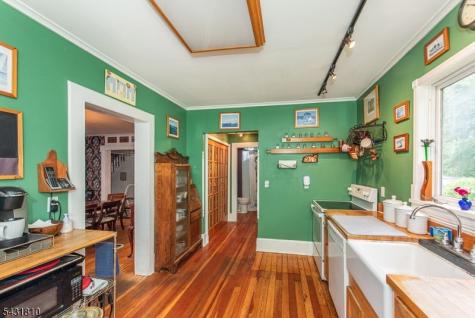 8 Kelly Place Stanhope NJ 07874
