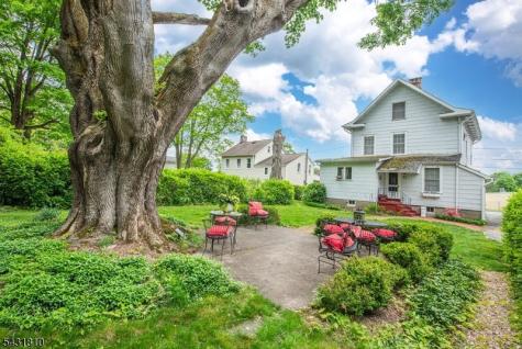 8 Kelly Place Stanhope NJ 07874