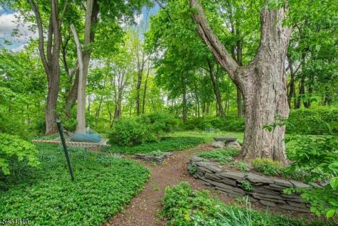 8 Kelly Place Stanhope NJ 07874