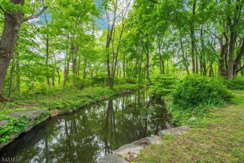8 Kelly Place Stanhope NJ 07874