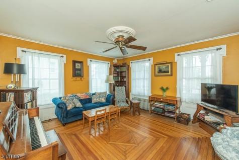 8 Kelly Place Stanhope NJ 07874