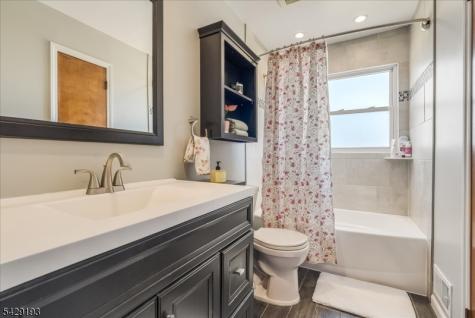 25 Louise Drive Manville NJ 08835