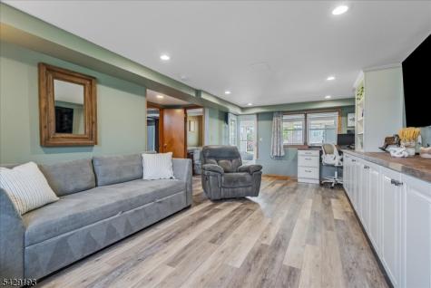 25 Louise Drive Manville NJ 08835