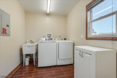25 Louise Drive Manville NJ 08835
