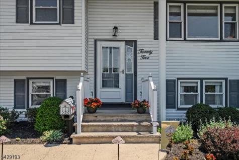 25 Louise Drive Manville NJ 08835