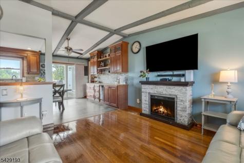 25 Louise Drive Manville NJ 08835