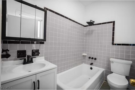 88 Franklin Terrace Irvington NJ 07111