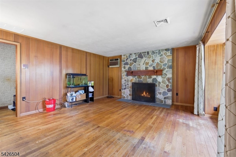 7 Essex Road Washington NJ 07882