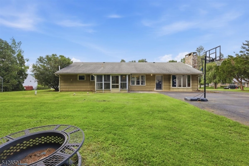 7 Essex Road Washington NJ 07882