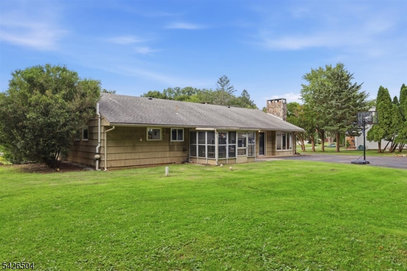 7 Essex Road Washington NJ 07882
