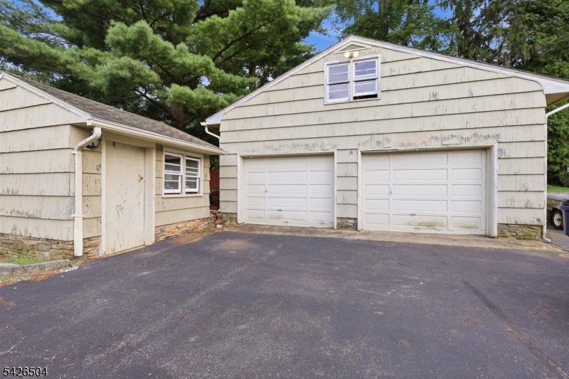 7 Essex Road Washington NJ 07882