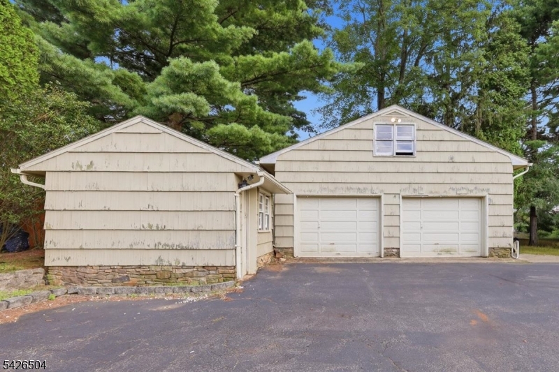 7 Essex Road Washington NJ 07882