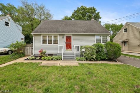 8 Parkway Place Sayreville NJ 08859