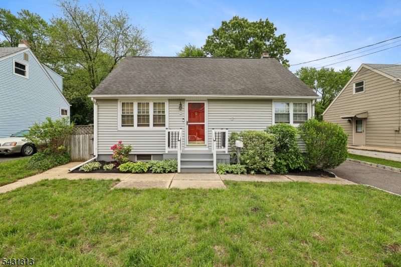 8 Parkway Place Sayreville NJ 08859