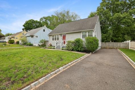 8 Parkway Place Sayreville NJ 08859