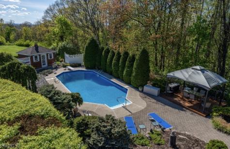 11 Hearthstone Drive Vernon NJ 07461