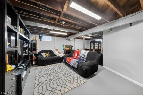 89 Leo Street Edison NJ 08817