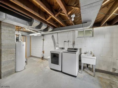 89 Leo Street Edison NJ 08817