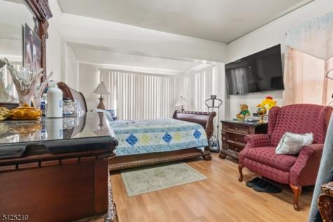 1037 Schneider Avenue Union NJ 07083