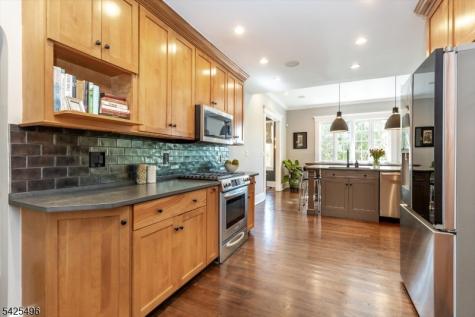 108 Durand Road Maplewood NJ 07040