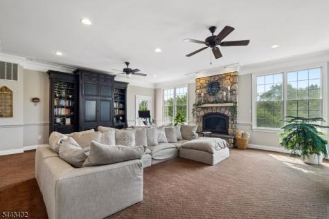 3 Balmoral Drive Alexandria NJ 08867