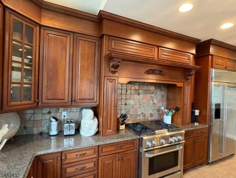 3 Balmoral Drive Alexandria NJ 08867