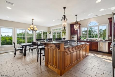 3 Balmoral Drive Alexandria NJ 08867