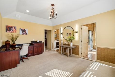 3 Balmoral Drive Alexandria NJ 08867