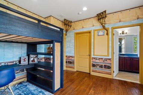 3 Balmoral Drive Alexandria NJ 08867