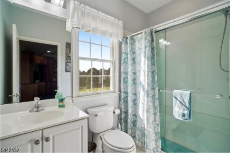 3 Balmoral Drive Alexandria NJ 08867