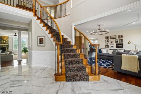 3 Balmoral Drive Alexandria NJ 08867