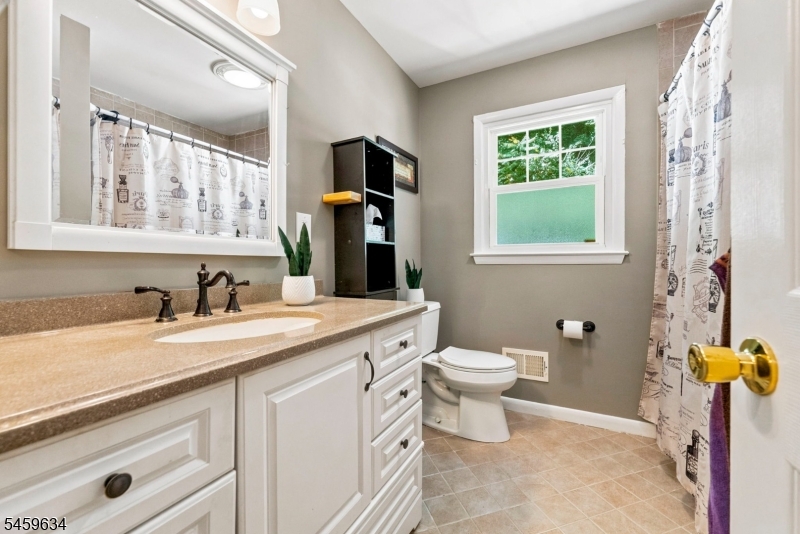 18 Fox Hollow Court Vernon NJ 07462
