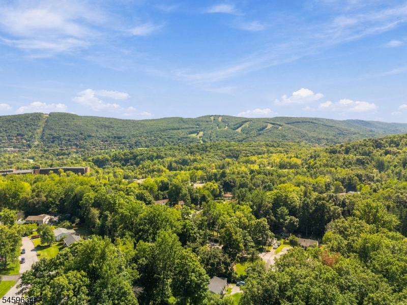 18 Fox Hollow Court Vernon NJ 07462