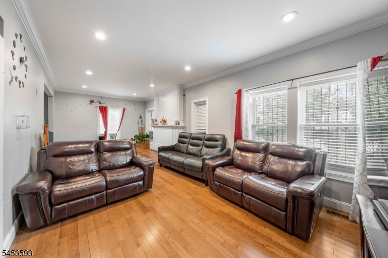 300 Ridge Street Newark NJ 07104