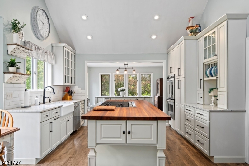 12 Craig Road Readington NJ 08853