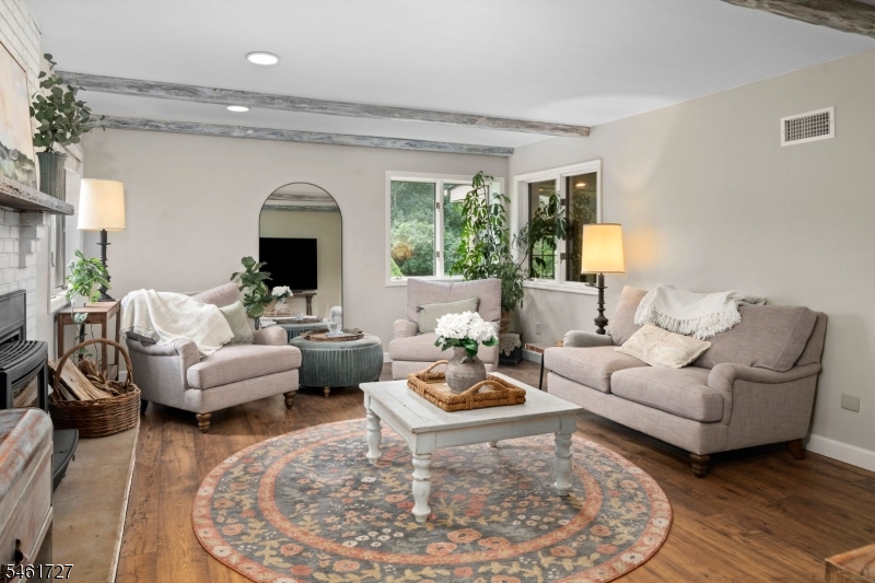 12 Craig Road Readington NJ 08853