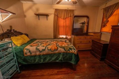25 Goodwin Avenue Newark NJ 07112