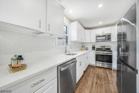 33 Cathy Avenue Hawthorne NJ 07506
