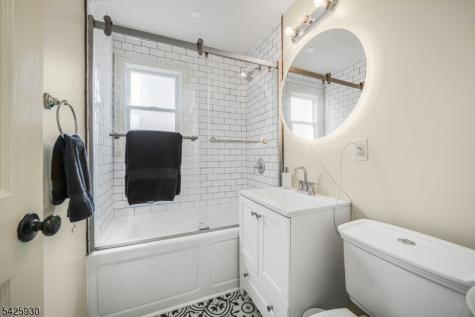 33 Cathy Avenue Hawthorne NJ 07506