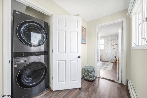 33 Cathy Avenue Hawthorne NJ 07506