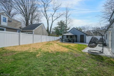 33 Cathy Avenue Hawthorne NJ 07506